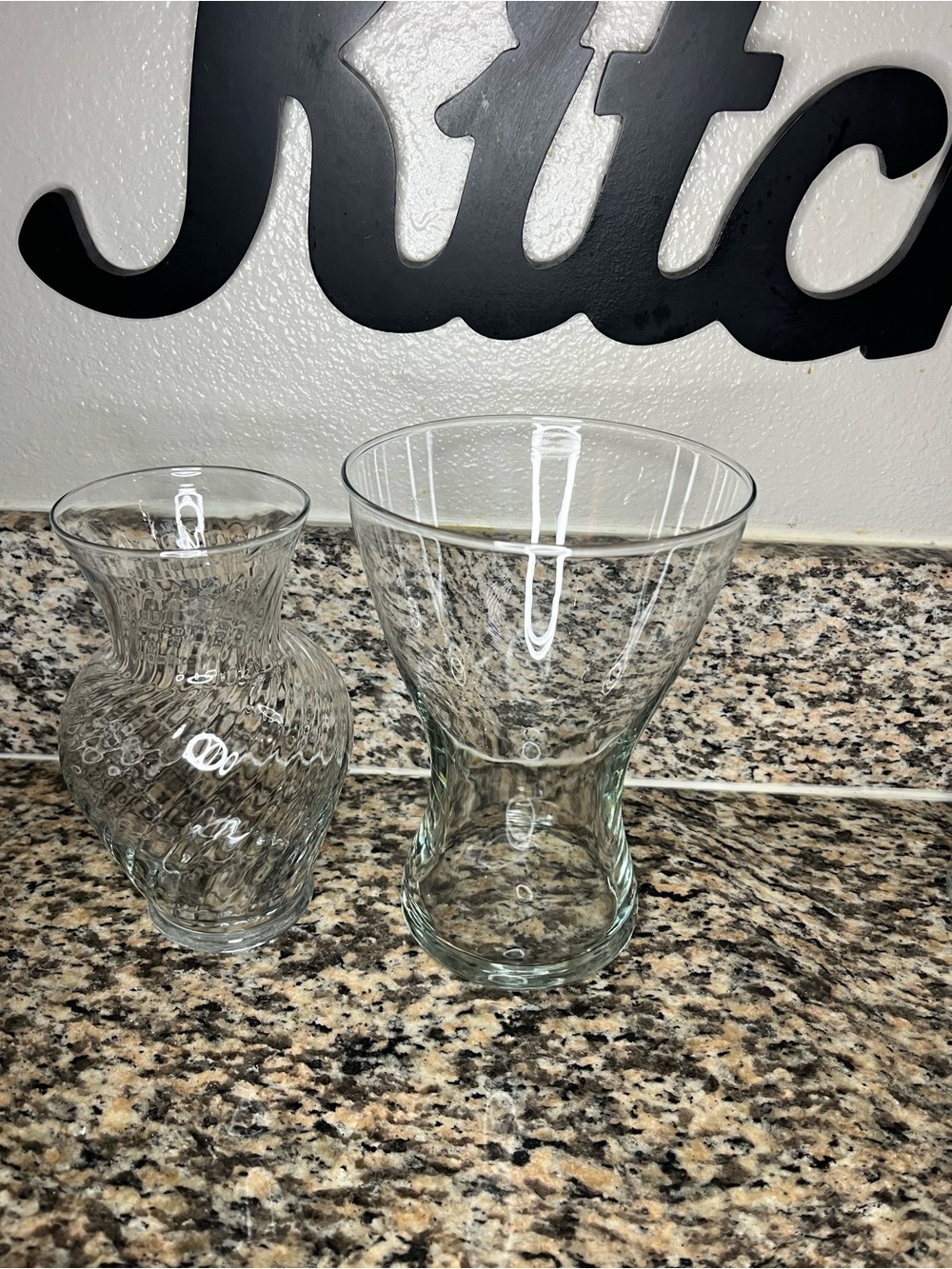 Clear Glass Decorative Vases Duo - Elegant Transparent Set